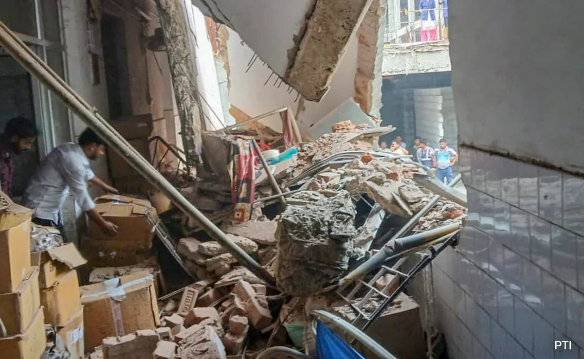 జార్ఖండ్ హాస్పిటల్ పైకప్పు కుప్పకూలింది 3