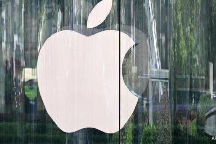 డోనాల్డ్ ట్రంప్ యొక్క వర్గాలు 'యుఎస్ ఇన్' కాల్