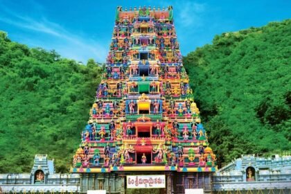 దేవాదాయ భూముల లీజుల్లో లీజుల్లో చక్రం తిప్పిన ప్రభుత్వ పెద్దలు .. అస్మదీయ అస్మదీయ కోసం అనుకూల ఉత్తర్వులు ఉత్తర్వులు