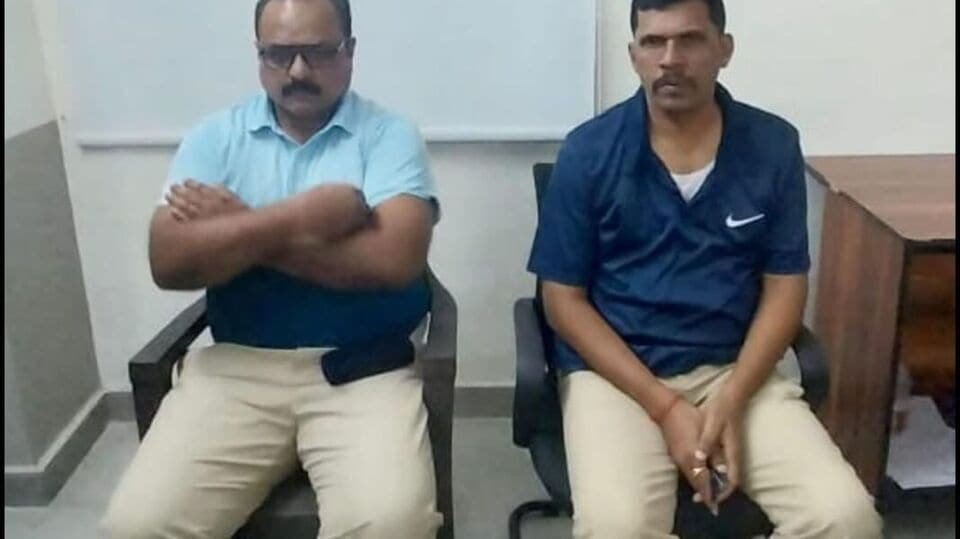 నకిలీ డాక్టర్ల డాక్టర్ల నుంచి లంచం డిమాండ్ చేసి ఏసీబీకి చిక్కిన సూర్యాపేట సూర్యాపేట డిఎస్పీ, సీఐలు ..