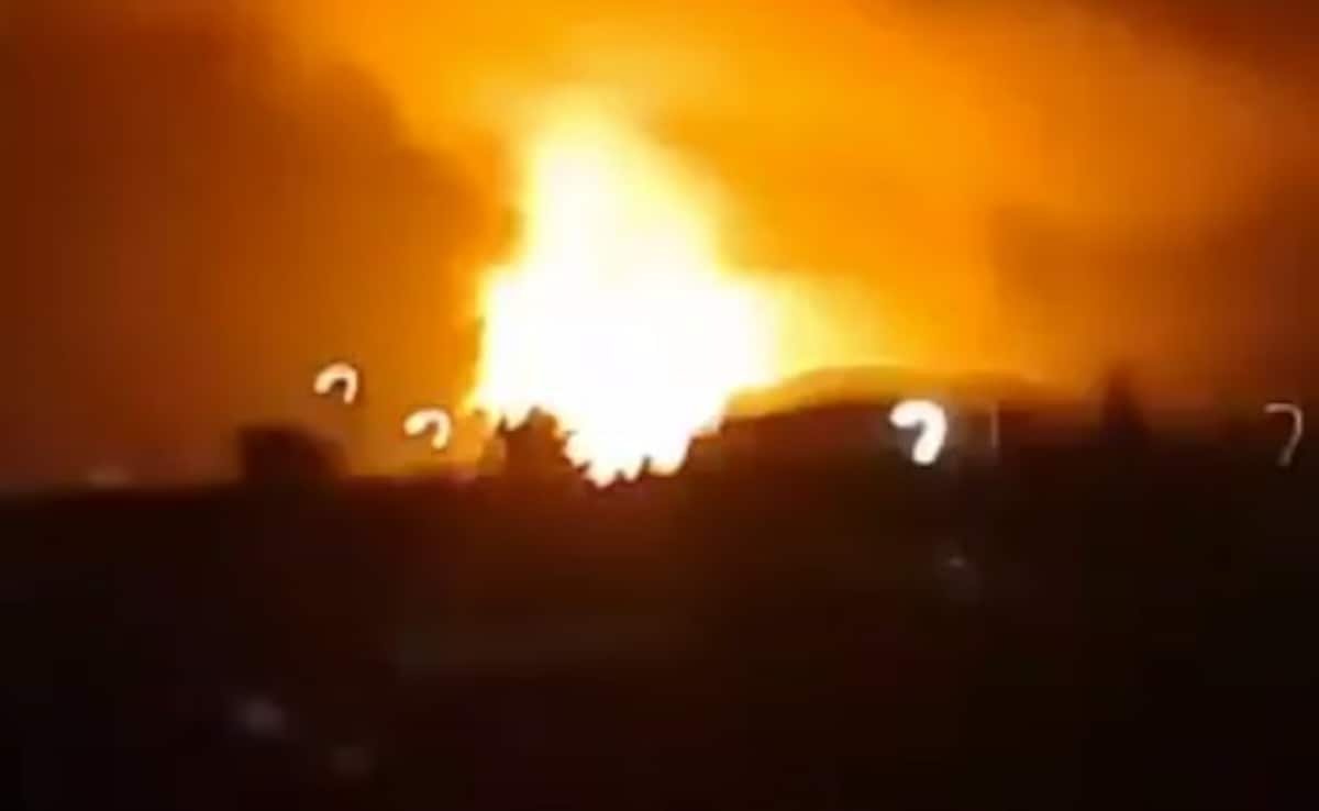 నూర్ ఖాన్‌తో సహా 3 పాకిస్తాన్ వాయు స్థావరాల వద్ద పేలుళ్లు విన్నవి: నివేదికలు