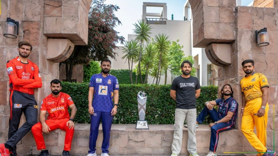 పాకిస్థాన్ కు ఘోర అవమానం అవమానం .. పీఎస్ఎల్ పీఎస్ఎల్ కు యూఏఈ నో .. చేసేదేం చేసేదేం లేక లీగ్ వాయిదాా