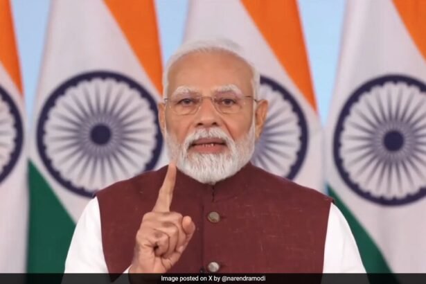 "పాక్ శాంతికి మార్గాలను కనుగొనమని ప్రపంచాన్ని వేడుకున్నాడు": PM మోడీ యొక్క అగ్ర కోట్స్