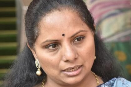 బీఆర్‌ఎస్‌ నాయకత్వ బాధ్యతలపై కేసీఆర్‌ వారసుల మధ్య ఆధిపత్య పోరు… జోరుగా ఊహాగానాలు!!