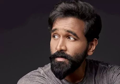 మరోసారి వార్తల్లోకి మంచు మంచు .. ఏం ఏం చేశాడో?