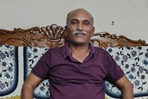 మహా ముదురు .. ఈ అవినీతి ఆఫీసర్‌ను ఆఫీసర్‌ను చూడండి .. ఎంత రాజరికంగా రాజరికంగా!