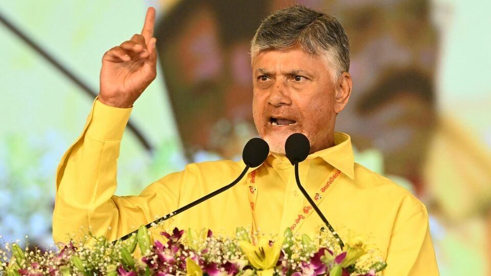 మహానాడులో టీడీపీ జాతీయ అధ్యక్షుడిగా అధ్యక్షుడిగా .. 30 ఏళ్లుగా పార్టీ అధ్యక్ష బాధ్యతల్లో బాధ్యతల్లో సీబీఎన్