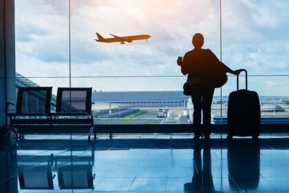 మీ యాత్రను నాశనం చేయగల 10 సాధారణ ఎగిరే తప్పులు (మరియు వాటిని ఎలా నివారించాలి)