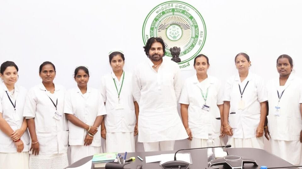 మీ సేవలు ప్రశంసనీయం .. నర్సులను నర్సులను డిప్యూటీ సీఎం పవన్ కళ్యాణ్ కళ్యాణ్