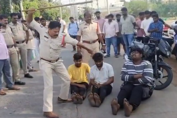 యువకులను గొడ్డును బాదినట్టు బాదిన పోలీసులు పోలీసులు .. తెనాలిలో తెనాలిలో!
