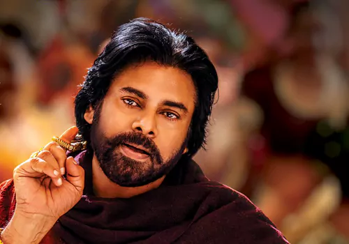 వీరమల్లు ట్రైలర్ .. ఇది కదా ఫ్యాన్స్ ఫ్యాన్స్ కి!