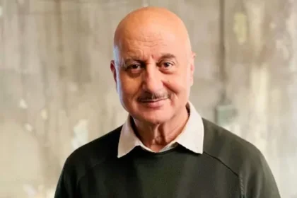 70 ఏళ్ళ వయసులో గోడ దూకిన నటుడు!