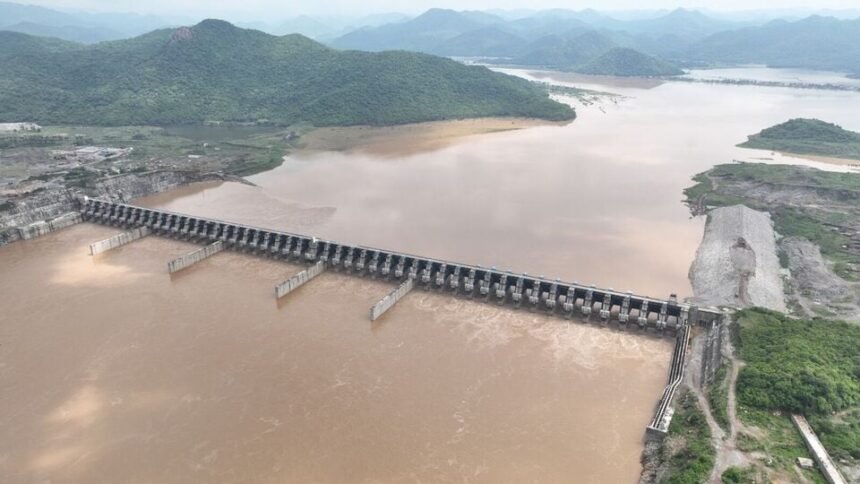 Pol పర్యావరణ నిపుణుల నిపుణుల- పోలావరం బనకాచర్లా ప్రాజెక్ట్ కోసం అనుమతి ఇవ్వబడదు కేంద్ర పర్యావరణ నిపుణుల కమిటీ, ఆంధ్ర.