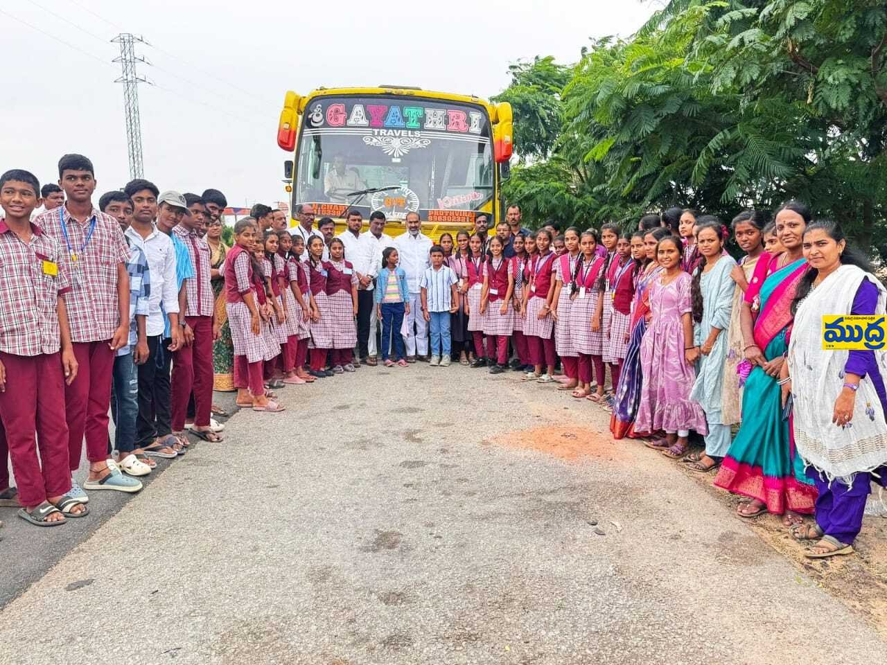 ఇస్రో సందర్శనకు ప్రభుత్వ పాఠశాల పాఠశాల