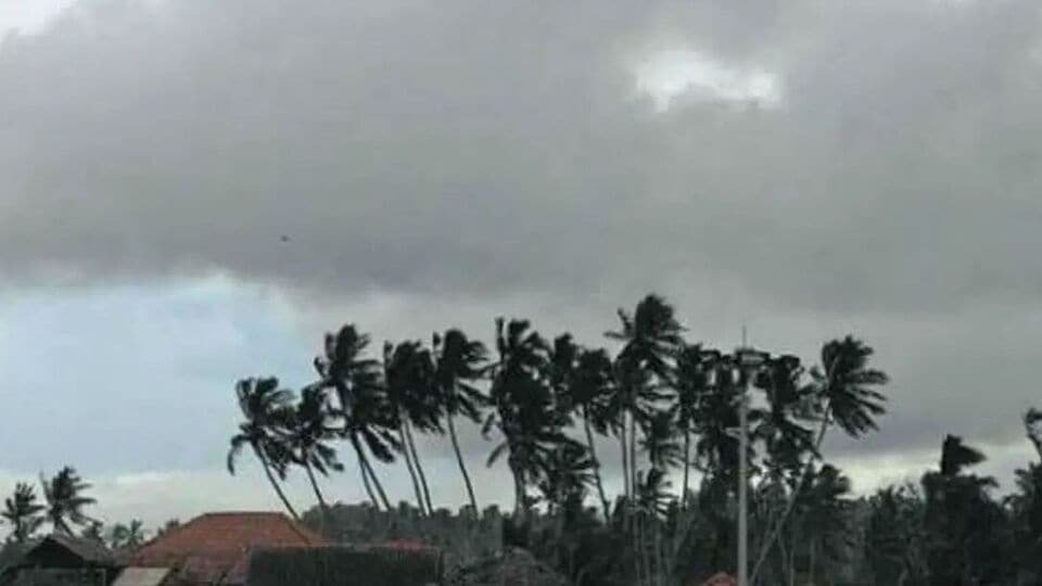 ద్రోణి ద్రోణి, ఆపై ఆపై ఆవర్తనం ..! ఏపీ, తెలంగాణలో మళ్లీ వర్షాలు