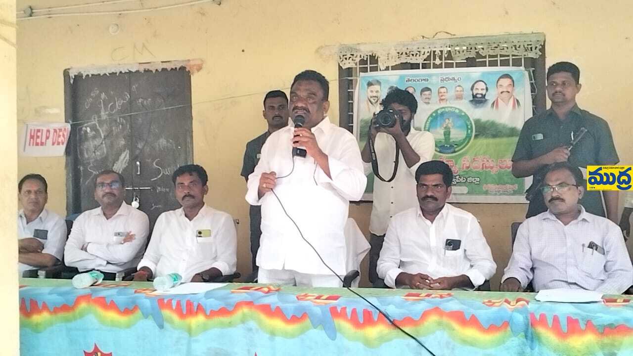 ధరణి తో అన్నదమ్ముల అన్నదమ్ముల, తగాదాలు
