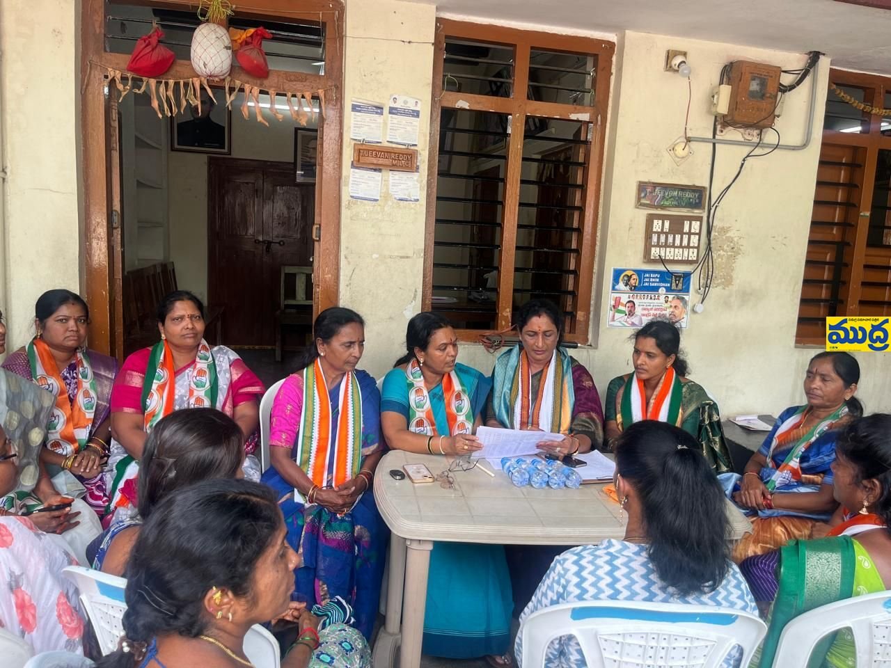 బూత్ లెవల్ లో లో మహిళా ను ను బలోపేతం చెయ్యాలి