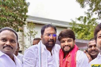 మంత్రి వాకిటి వాకిటి శ్రీహరి శ్రీహరి ని మర్యాదపూర్వకంగా కలిసిన మియాపూర్ జనరల్ సెక్రటరీ యలమంచి ఉదయ్ ఉదయ్ ఉదయ్