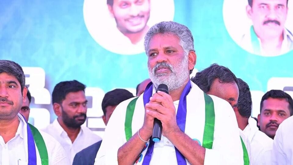 మద్యం కేసులో పోలీస్ కస్టడీకి చెవిరెడ్డి చెవిరెడ్డి భాస్కర్ రెడ్డి .. ఉదయం నుంచి సాయంత్రం సాయంత్రం వరకు!