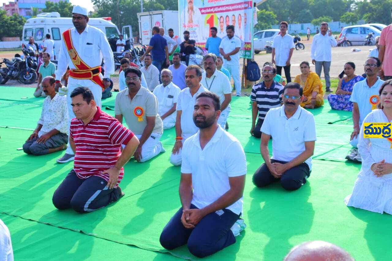 యోగాను జీవనశైలిలో భాగంగా భాగంగా - ముద్రా న్యూస్