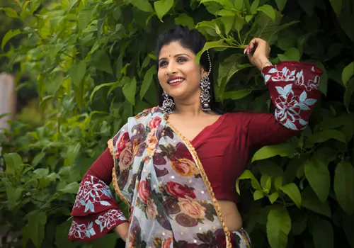 షాకింగ్ .. సింగర్ మంగ్లీ బర్త్ బర్త్ డే పార్టీలో డ్రగ్స్!