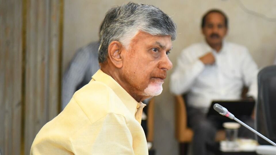 అనవసరంగా రాజకీయం చేస్తున్నారు ... బనకచర్లతో బనకచర్లతో ఎవరికీ నష్టం లేదు - సీఎం చంద్రబాబు కీలక కీలక కీలక