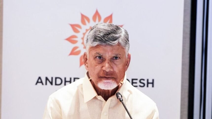 ఆగస్టు 2 న అన్నాడత సుఖిభవను ప్రారంభించడానికి ఆగస్టు 2 న న ప్రారంభించనున్న చంద్రబాబు చంద్రబాబు- ఆంధ్ర సిఎమ్, ఆంధ్ర ప్రదేశ్ న్యూస్