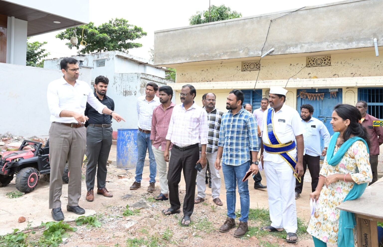ఇందిరమ్మ ఇండ్ల పనులను పనులను - ముద్రా న్యూస్