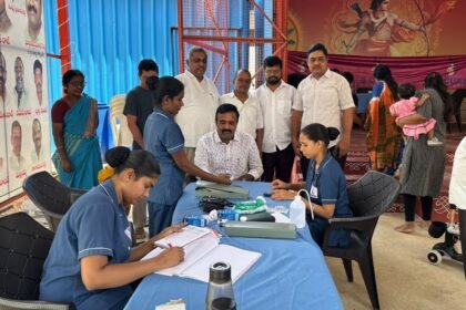 ఈస్ట్ గాంధీనగర్ గాంధీనగర్ -2 లో ... ఉచిత వైద్య శిబిరం వైద్య