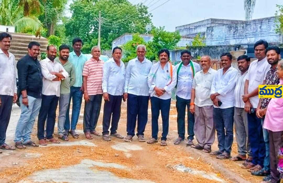 ఎమ్మెల్యే కు కాలనీ కాంగ్రెస్ వాదుల కృతజ్ఞతలు