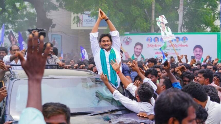 ఏపీ మద్యం కుంభకోణం: ఛార్జిషీట్‌లో ఛార్జిషీట్‌లో పేరు పేరు