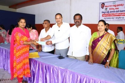 కళ్యాణ, షాదీ షాదీ ముబారక్ పంపిణీ పంపిణీ