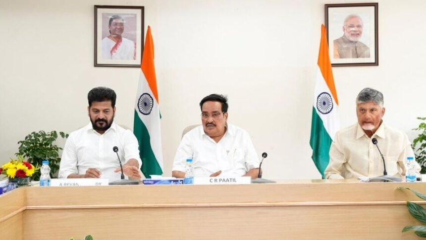 కృష్ణా - గోదావరి నీళ్ల నీళ్ల వివాదం: ఢిల్లీలో ఢిల్లీలో, తెలంగాణ ముఖ్యమంత్రుల ముఖ్యమంత్రుల ముఖ్యమంత్రుల