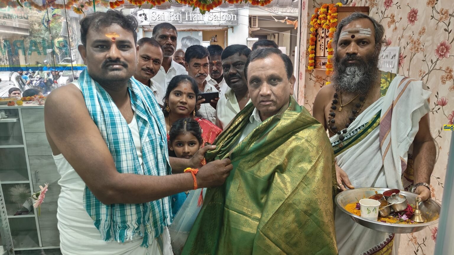గురు పౌర్ణమి పౌర్ణమి పండుగ వేడుకల్లో పాల్గొన్న కొండాపూర్ డివిజన్ కార్పొరేటర్ హమీద్ పటేల్ పటేల్