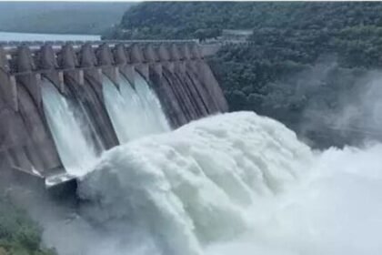 జలాలే మన సంపద .. వాటితోనే వాటితోనే కష్టాలు కష్టాలు .. శ్రీశైలం శ్రీశైలం ఎత్తి ఎత్తి నీటిని విడుదల చేసిన చేసిన చేసిన