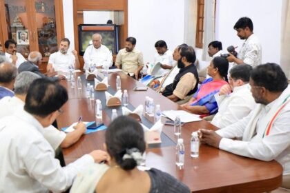 ఢిల్లీలో సీఎం రేవంత్ టీమ్ - 'బీసీ రిజర్వేషన్ బిల్లు'పై మంతనాలు ..!