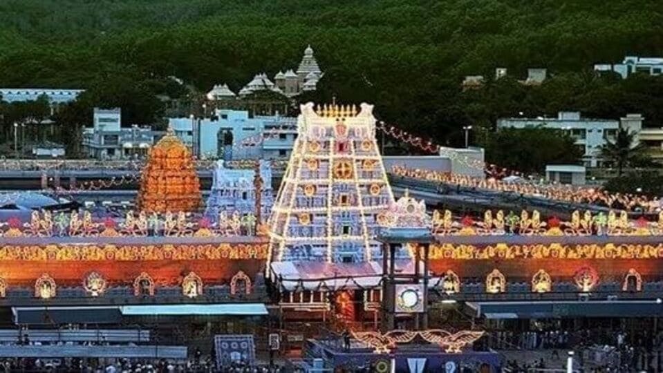 తిరుమల కొండపై రీల్స్‌ చిత్రీకరణ నిషేధం నిషేధం: భక్తులకు టీటీడీ హెచ్చరిక హెచ్చరిక