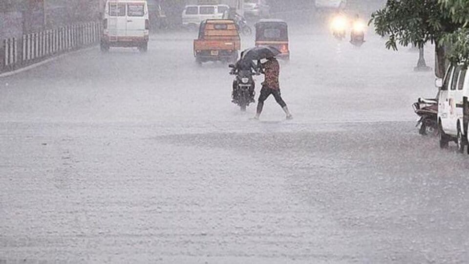తెలంగాణ వెదర్ రిపోర్ట్: మరో 3 రోజులు భారీ వర్షాలు ..! Ap ప్రాంతాలకు- భారీ వర్షాలు AP మరియు తెలంగానా IMD వాతావరణ నవీకరణలలో సంభవించే అవకాశం ఉంది, తెలంగాణ తెలంగాణ