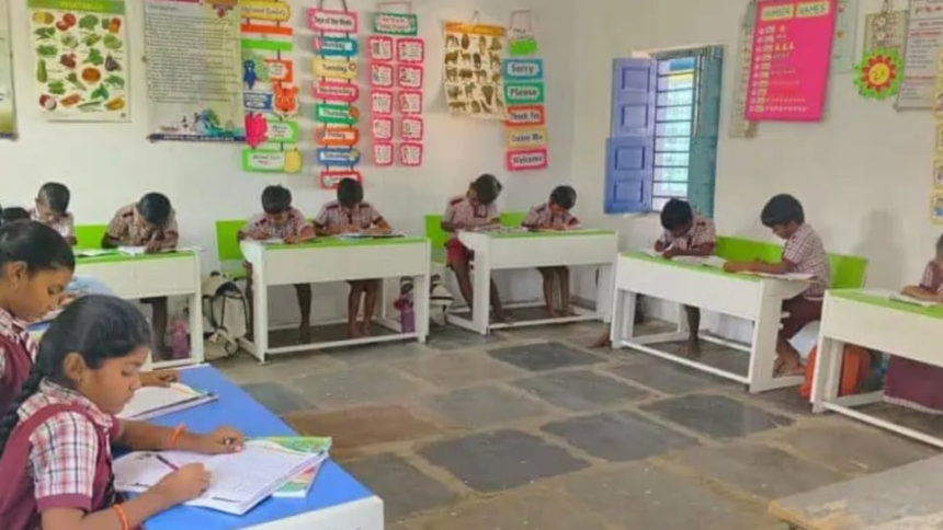 తెలంగాణలోని స్కూళ్లలోనూ యూ సీటింగ్ .. ఇక ఇక నో బ్యాక్!