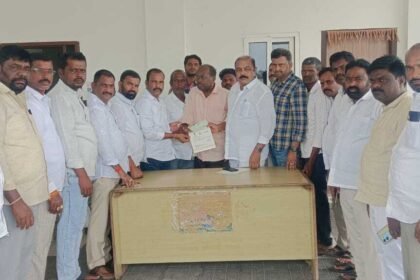 పేద కుటుంబాలకు సీఎంఆర్ఎఫ్ చెక్కులు ఒక వరం
