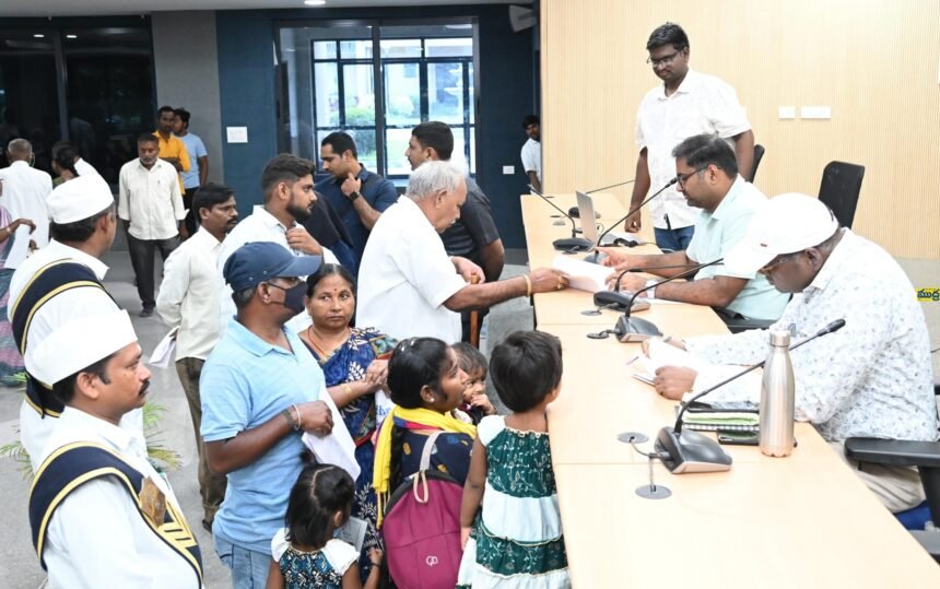 ప్రజల అర్జీలను సత్వరమే సత్వరమే - ముద్రా న్యూస్