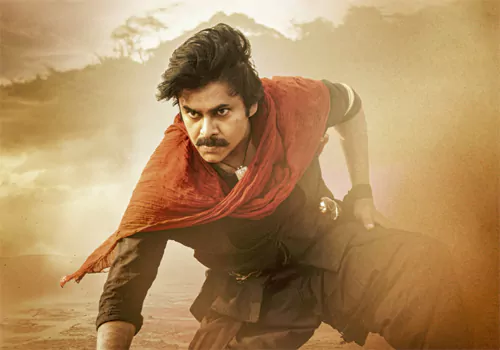 ఫ్యాన్స్ కి మళ్ళీ షాకిచ్చిన వీరమల్లు టీం!