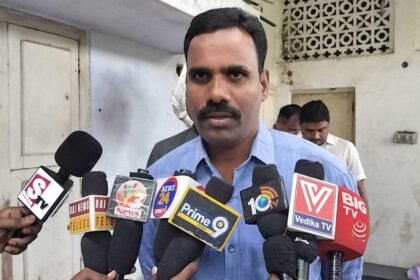 బంగారం షాపులో భారీ భారీ - ముద్రా న్యూస్