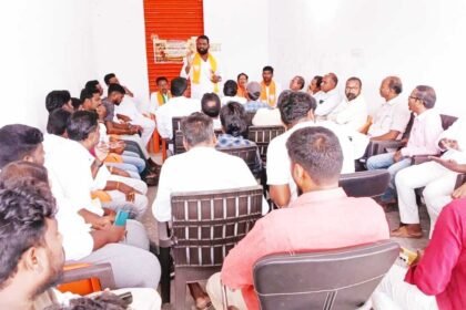 బీజేపీ విజయం కోసం ప్రతి కార్యకర్త శ్రమించాలి