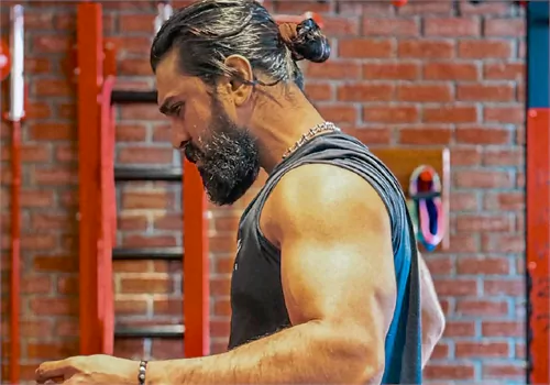 మారక తప్పటం తప్పటం .. చరణ్ చరణ్ వైరల్ వైరల్