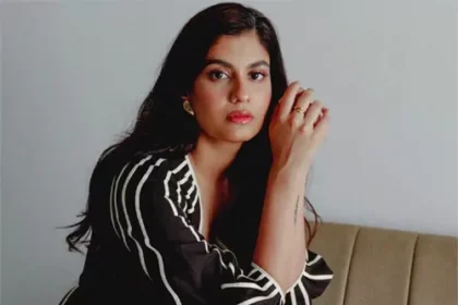 ముద్దు సన్నివేశం తొలగించినందుకు సెన్సార్ పై శ్రీయ ఆగ్రహం ఆగ్రహం