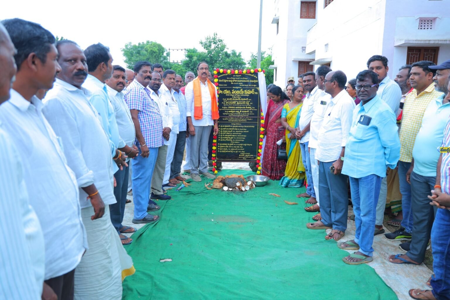 వచ్చే భవిష్యత్తు తరాల కోసం రాజకీయం చేయాలి చేయాలి, వచ్చే ఎన్నికల కోసం కోసం కాదు