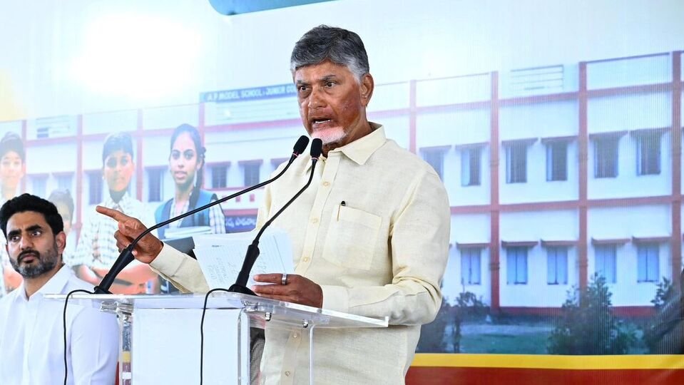 సీఎం చంద్రబాబు ఢిల్లీ ఢిల్లీ టూర్ - అజెండాలో 'బనకచర్ల' ప్రాజెక్ట్ ..!