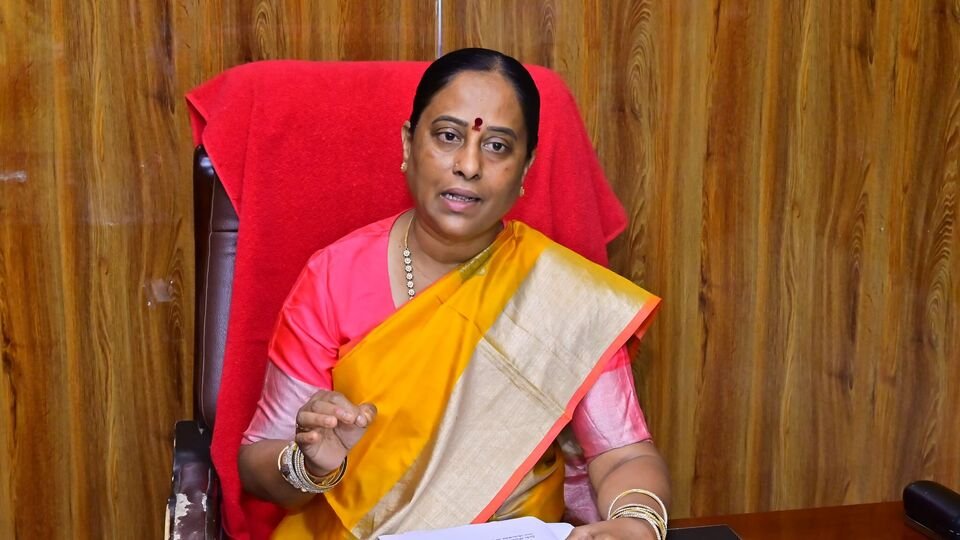 మంత్రి కొండా సురేఖపై క్రిమినల్‌ క్రిమినల్‌ కేసు నమోదుకు కోర్టు- k- k- k- KTR ఇష్యూపై మంత్రి కొండా సురేఖాపై క్రిమినల్ కేసును నమోదు చేయమని కోర్టు ఆదేశిస్తుంది, తెలంగాణ.
