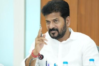 ఆ అధికారం వారికే అప్పగించాలి .. వీధి వీధి దీపాల నిర్వహణపై సీఎం రేవంత్ రెడ్డి కీలక కీలక!